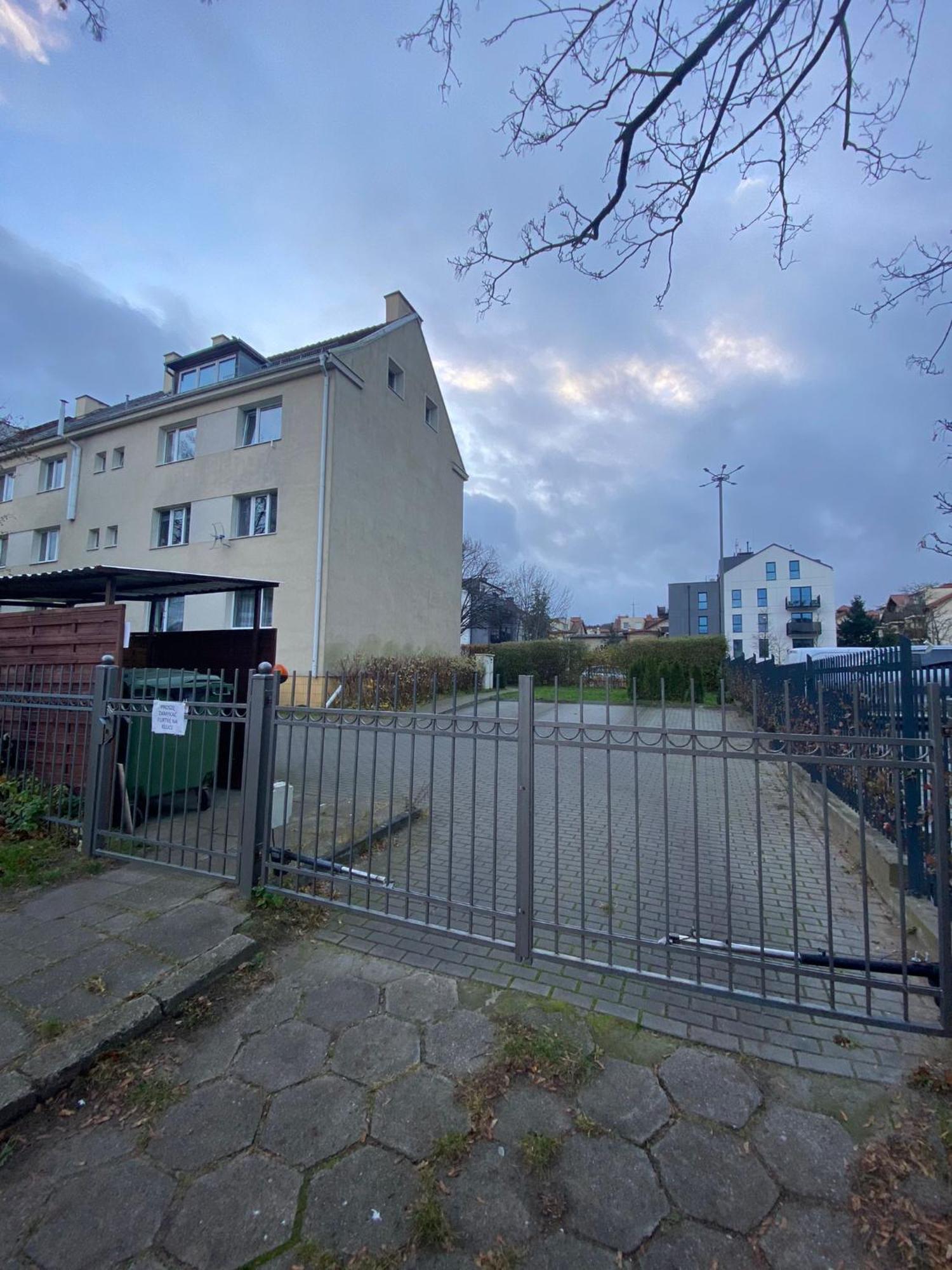 Kameralne Cale Mieszkanie 31M2 Z Prywatnym Darmowym Parkingiem Daire Sopot Dış mekan fotoğraf